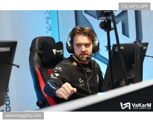 聚焦全球CSGO顶级赛事动态解析战队格局与赛场风云前瞻深度报道
